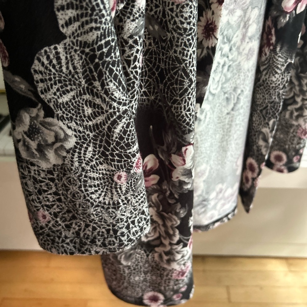 Floral Open-Front Cardigan - Black and Pink - Picture 9 of 16